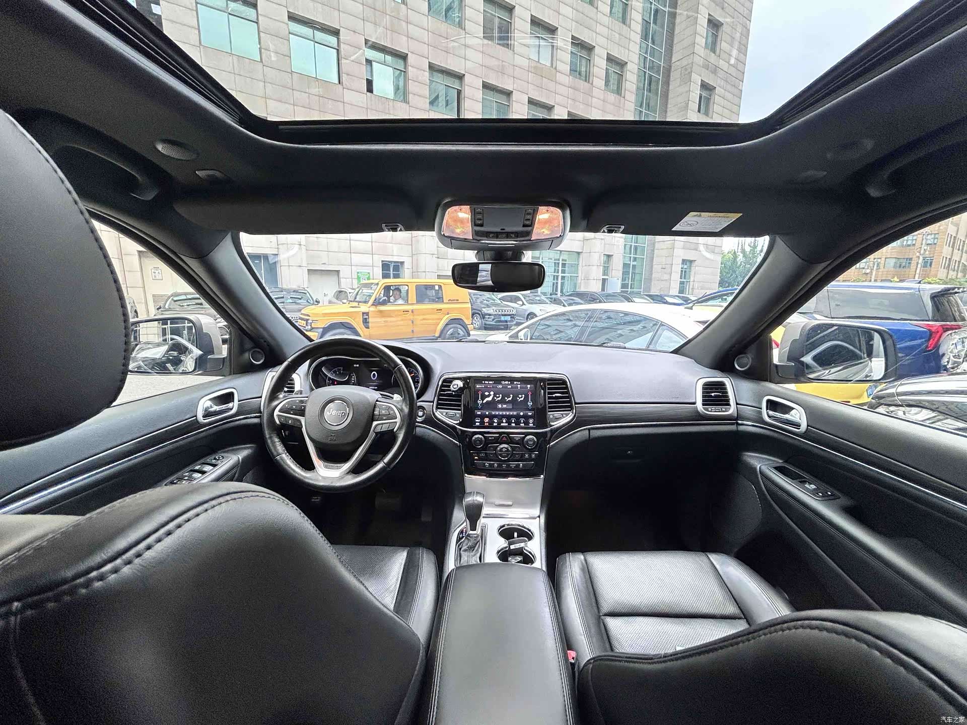 Jeep Grand Cherokee, 2022 15