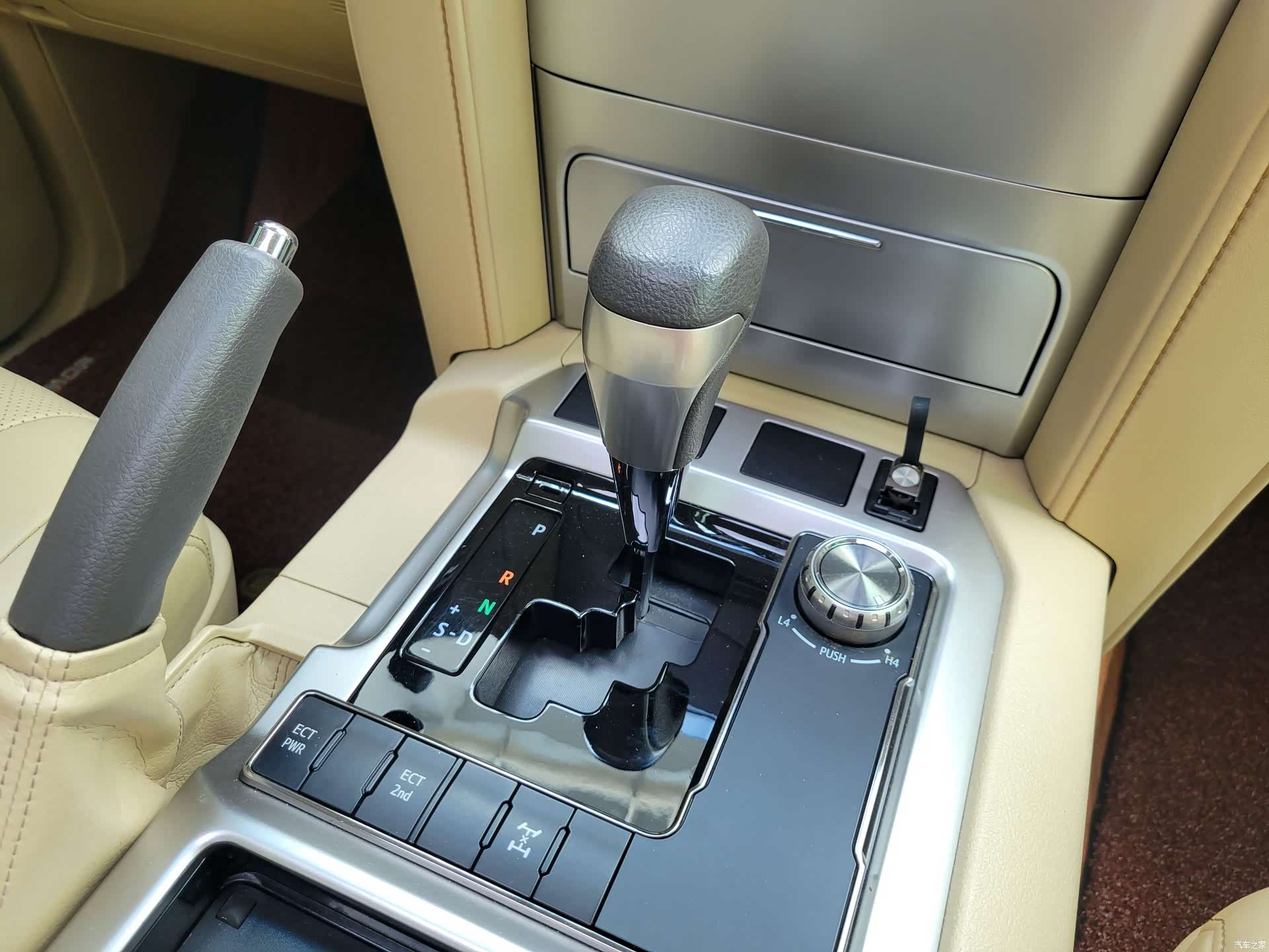 Toyota Land Cruiser, 2017 19