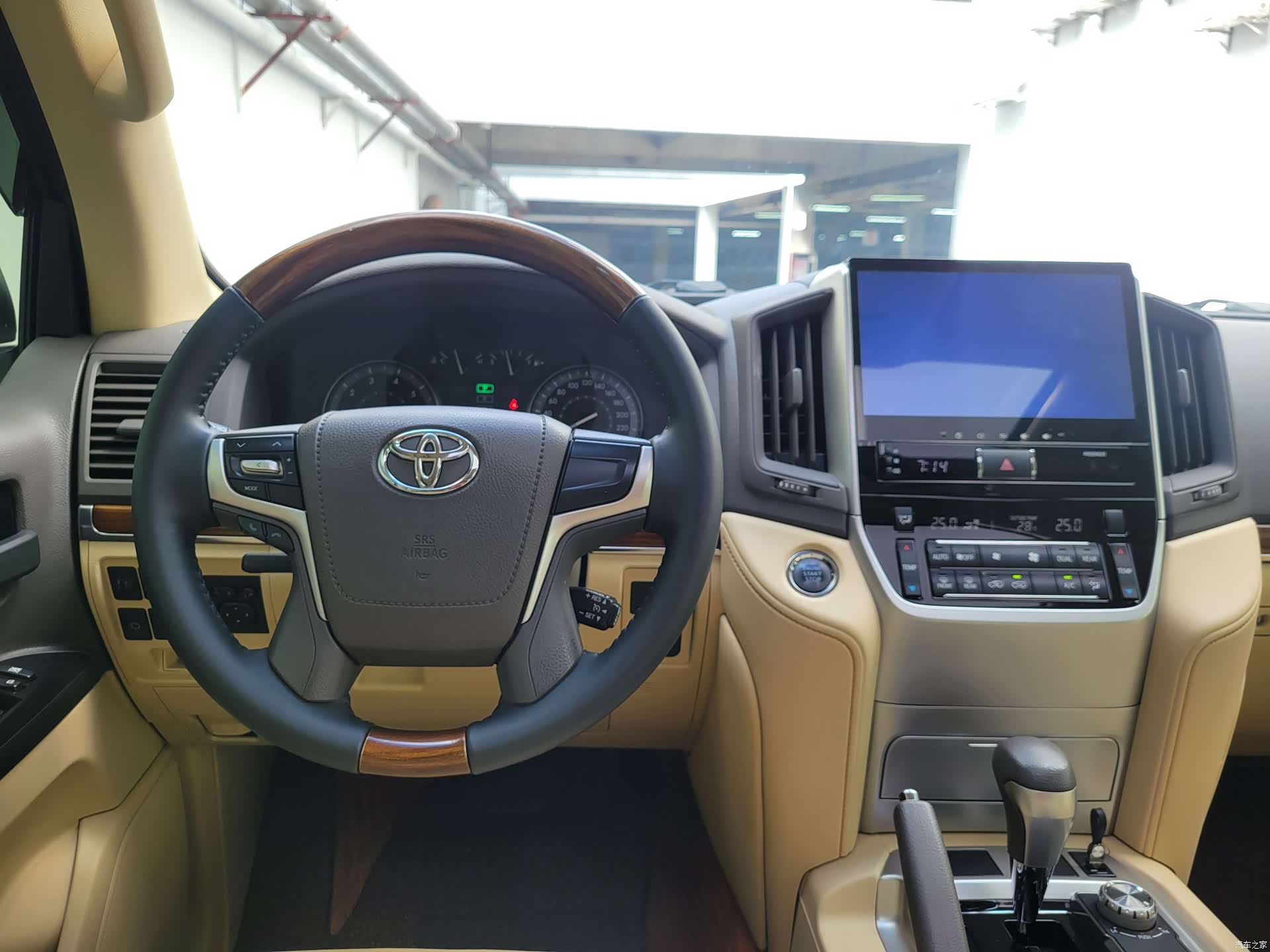 Toyota Land Cruiser, 2017 17