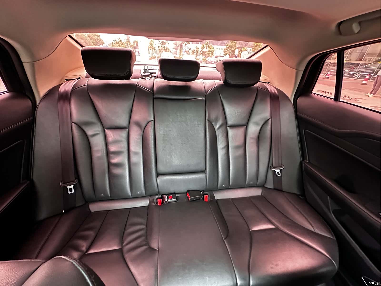 Hongqi H5, 2021 12