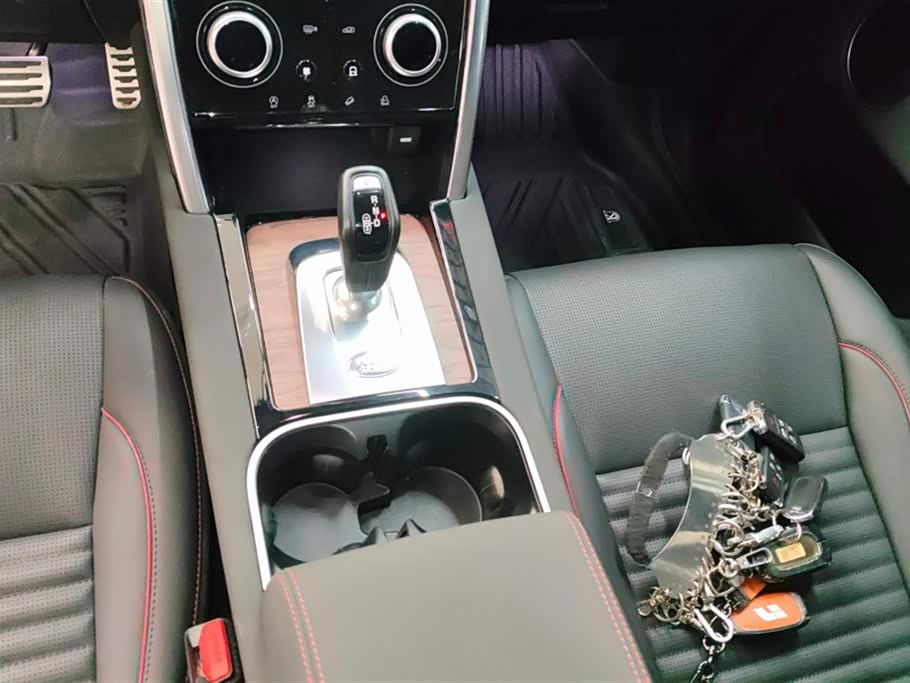 Land Rover Discover sports