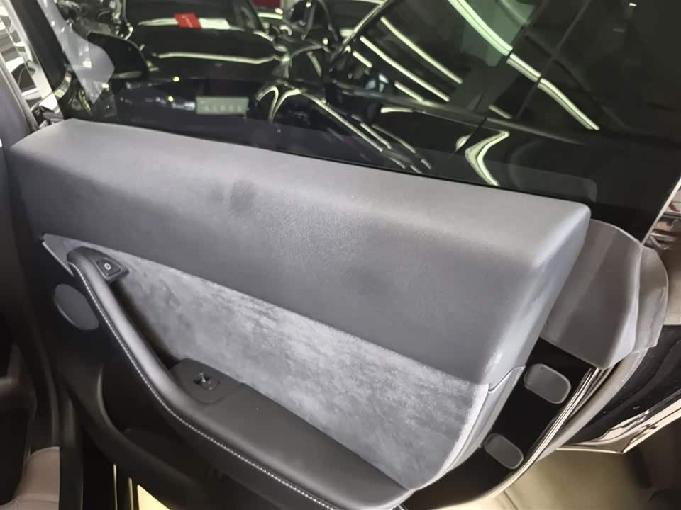 Tesla Model Y Tesla Model Y