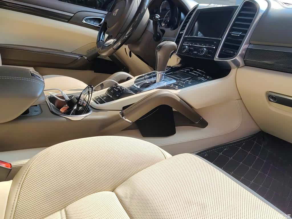 Porsche Cayenne, 2013 12