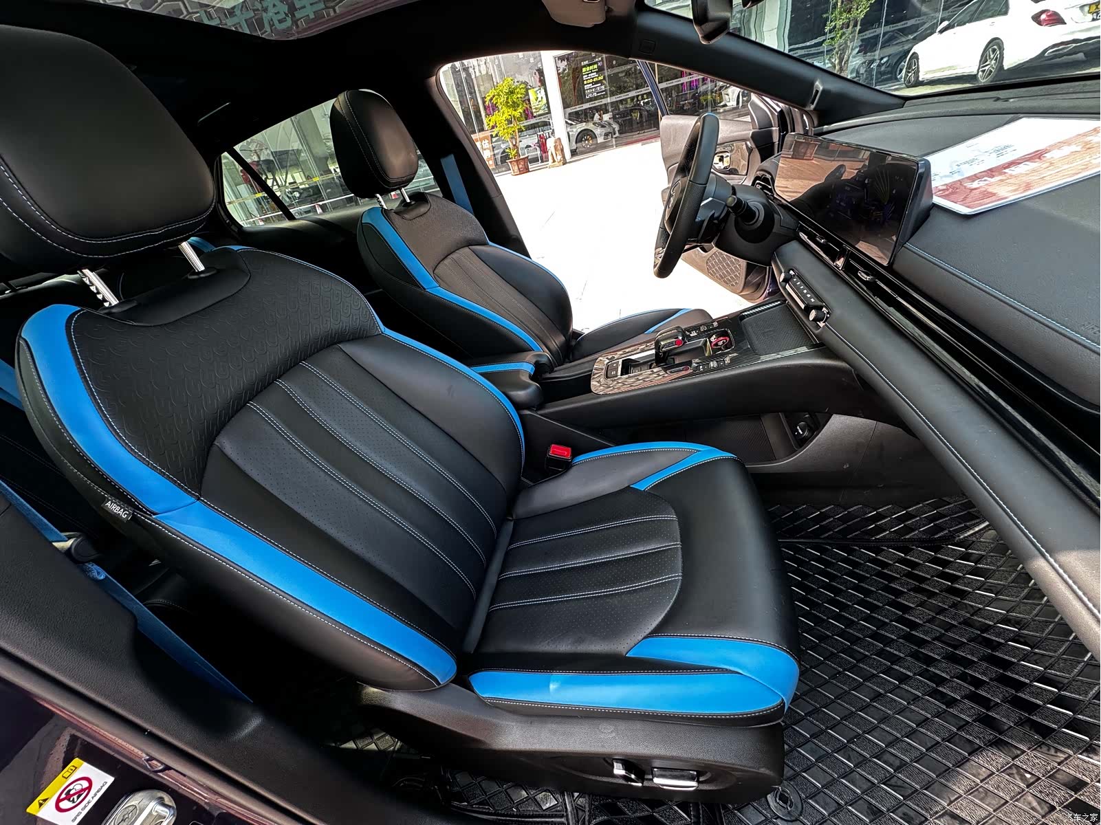Geely Galaxy Empow, 2023 10