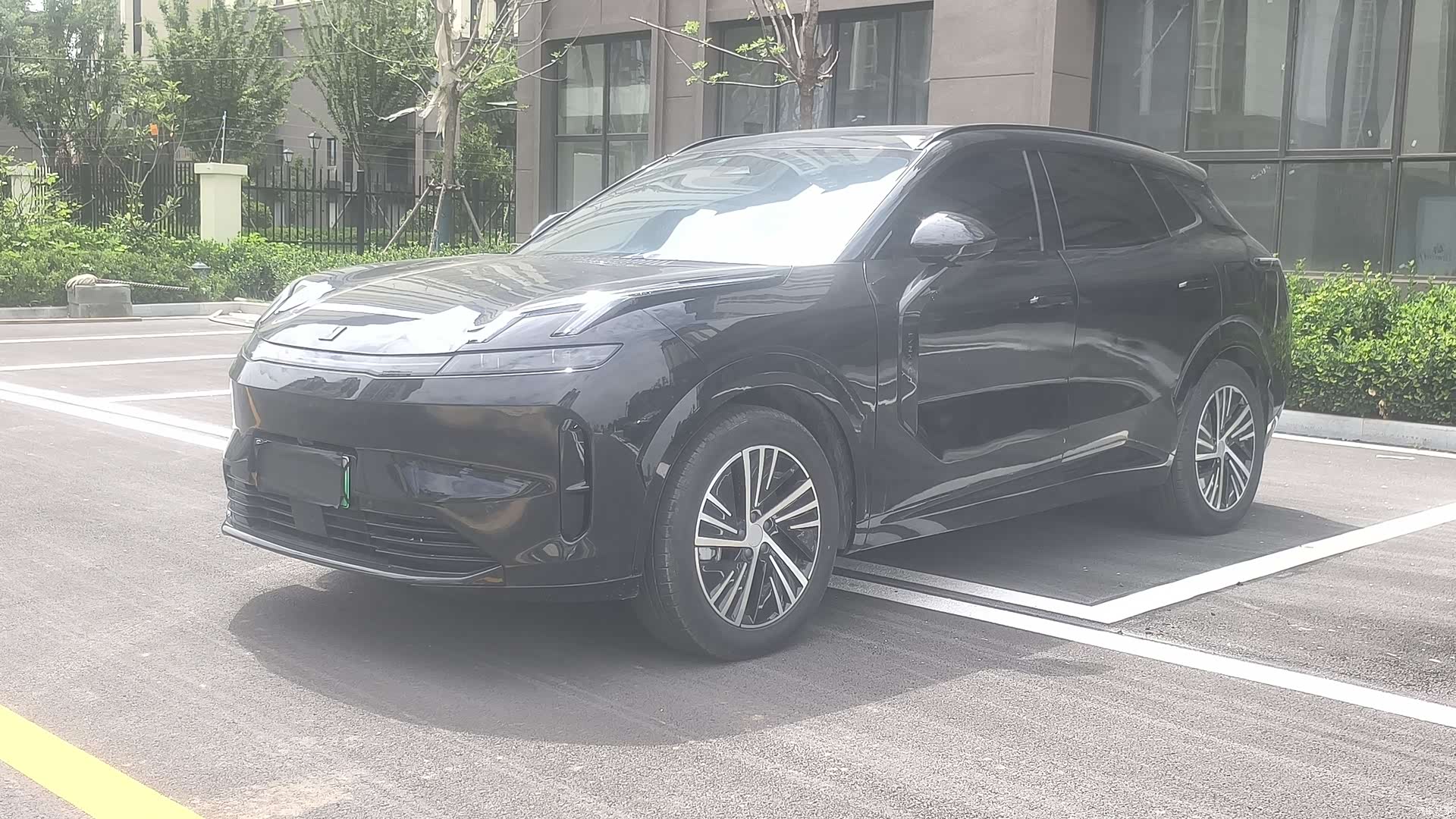 Lynk & Co 02