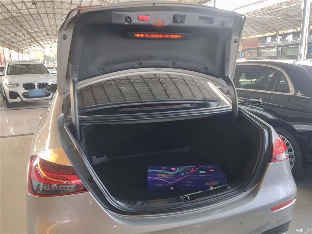Mercedes-Benz E-Class, 2021 19