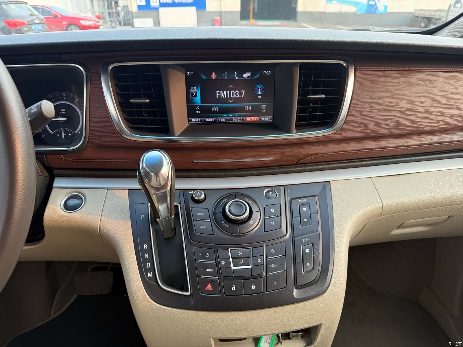 Buick GL8, 2018 все фото
