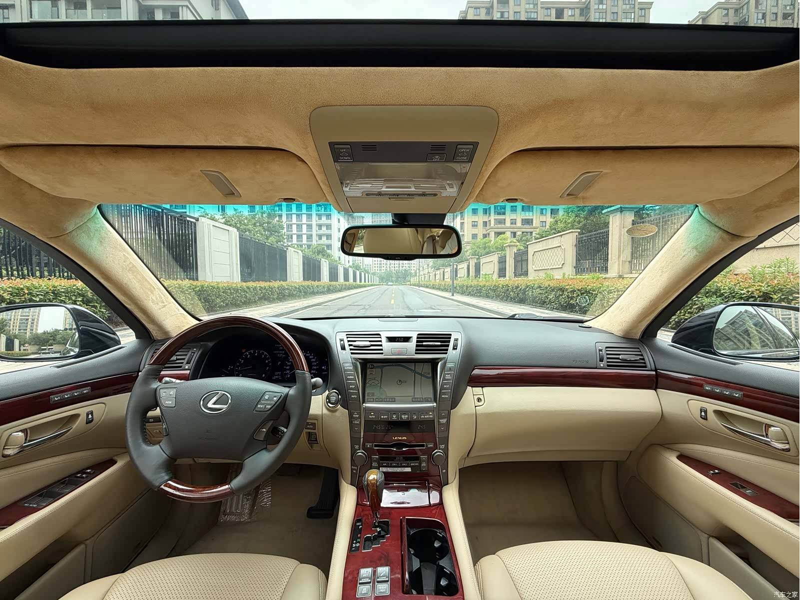 Lexus LS, 2009 15