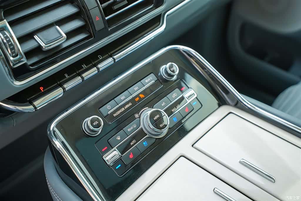 Lincoln Navigator, 2019 20