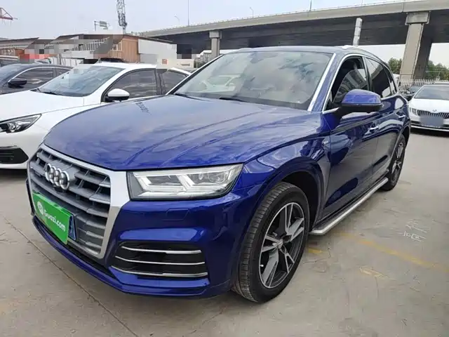 Audi Q5L 2019 — купить из Китая под заказ