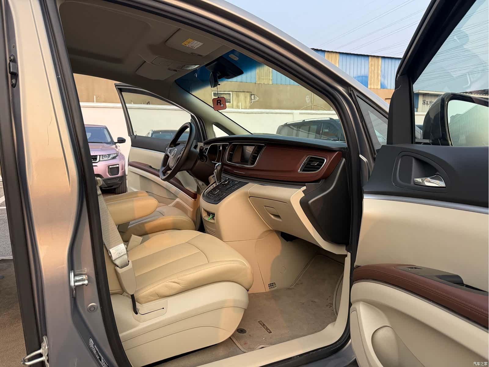 Buick GL8, 2018 8
