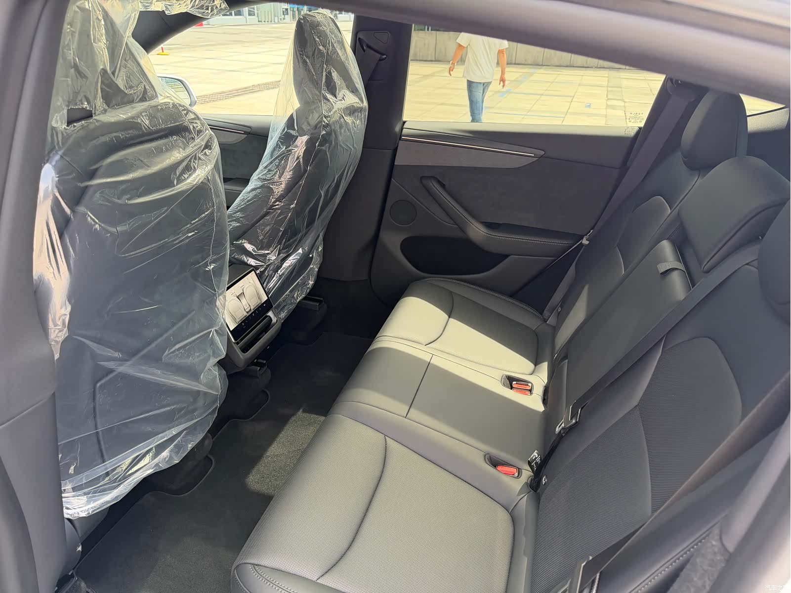 Tesla Model Y, 2026 7