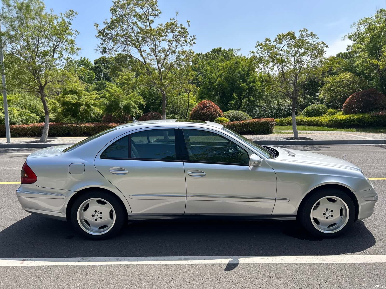 Mercedes-Benz E-Class, 2008 8