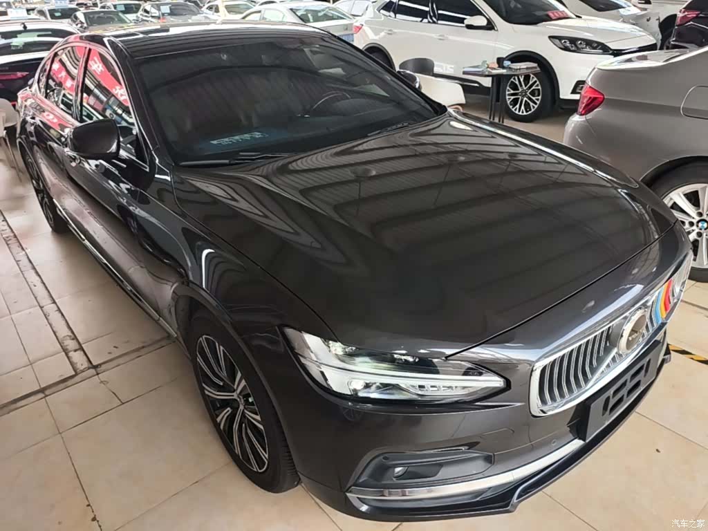 Volvo S90, 2021 4