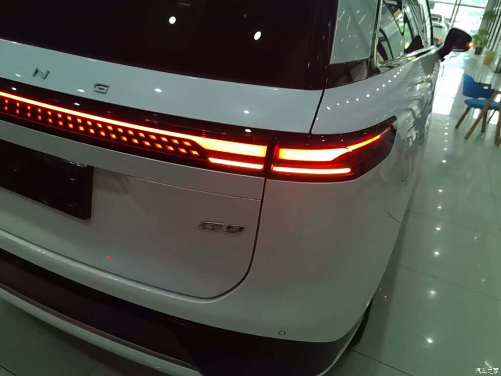 Xpeng G9, 2023 8