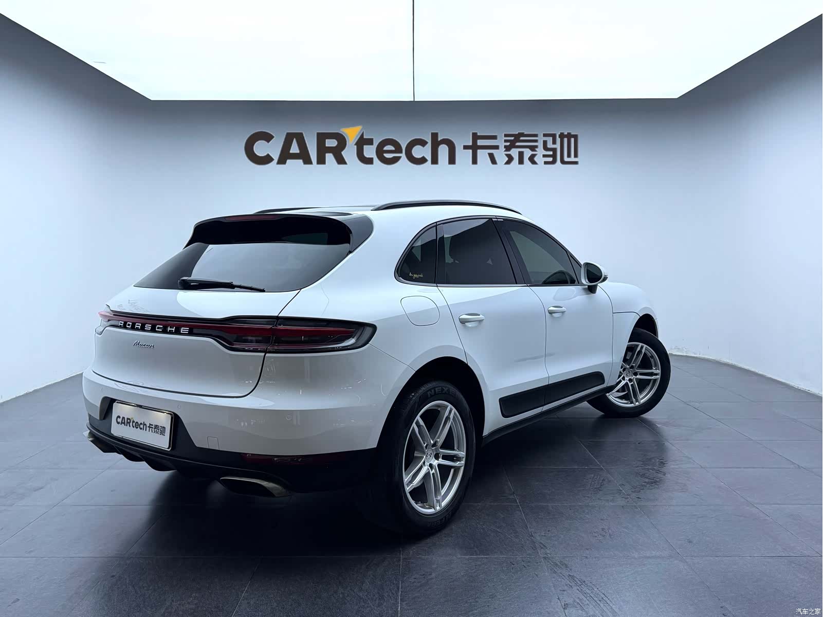 Porsche Macan, 2020 все фото