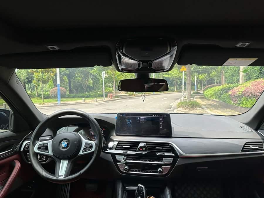 BMW 5 Series New Energy 2022, фото 15