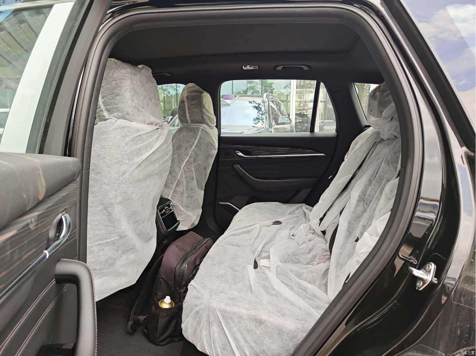 Geely Xingyue L, 2026 7