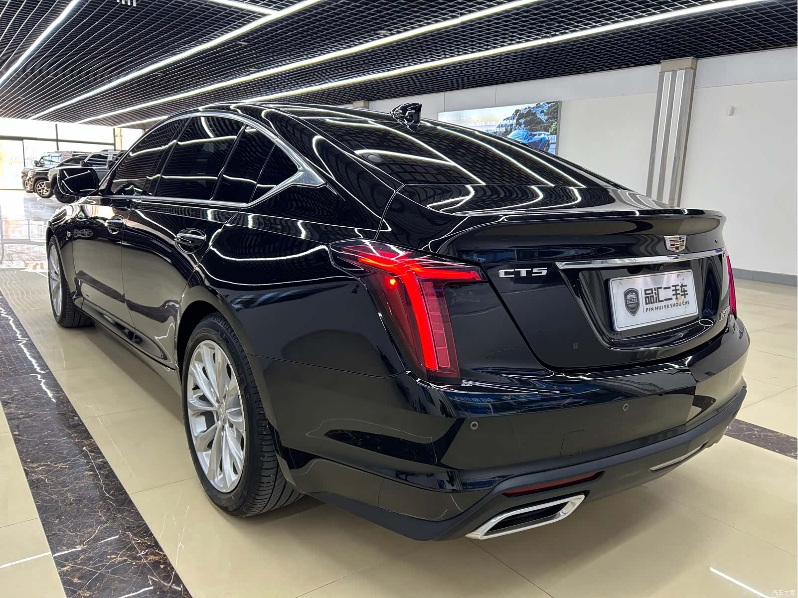 Cadillac CT5, 2023 все фото
