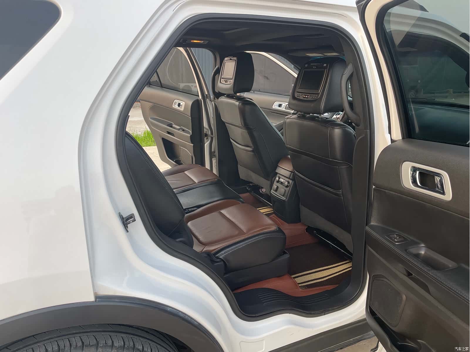 Ford Explorer, 2014 7