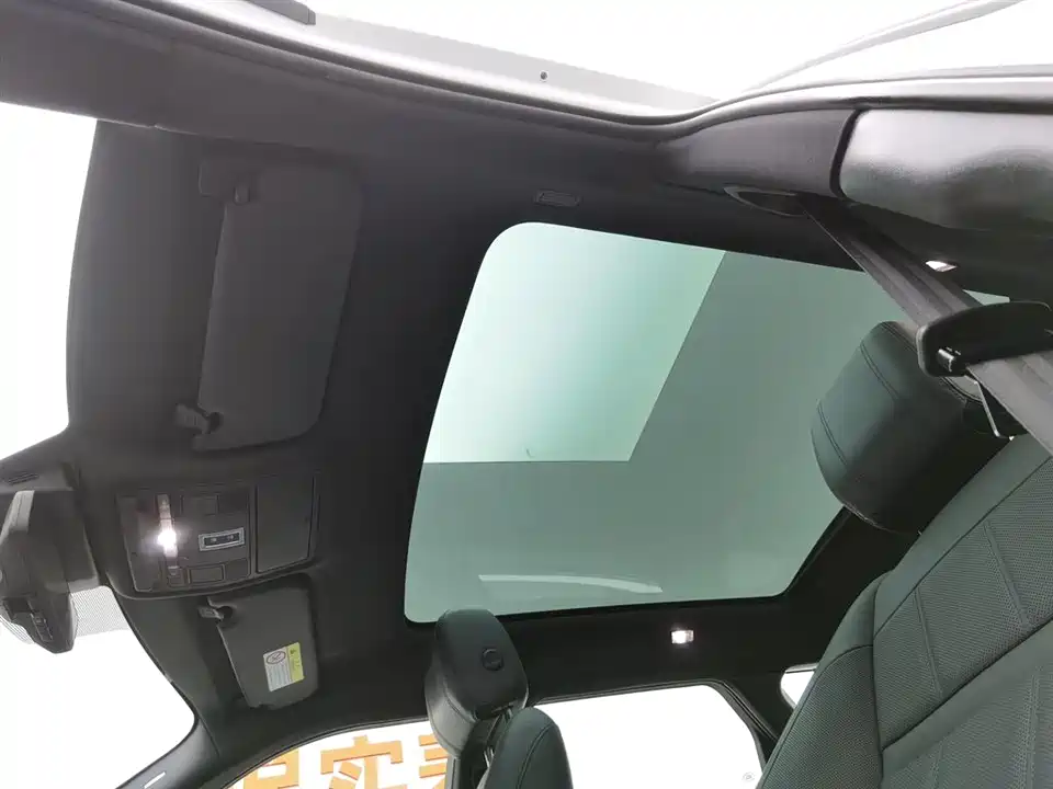 Land Rover Range Rover Aurora