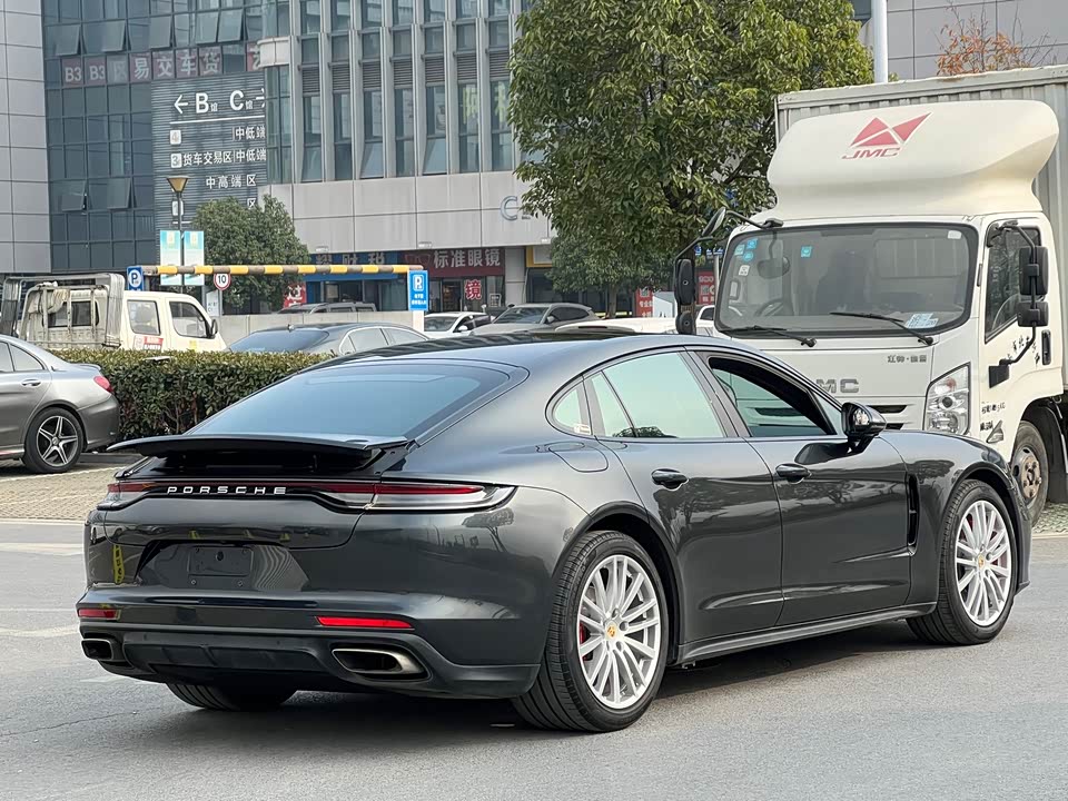 Porsche Panamera