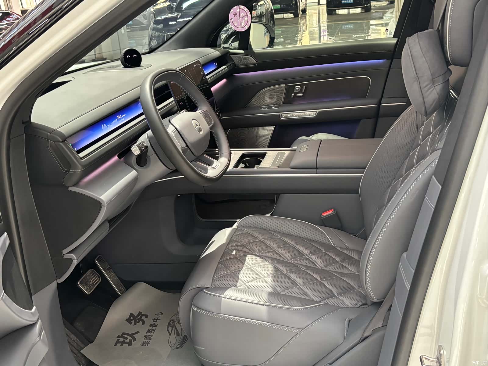 NIO ES8, 2026 7
