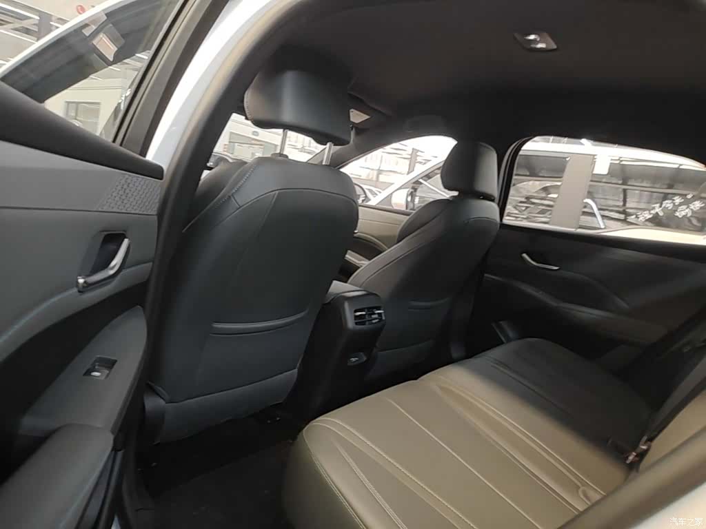BYD Qin, 2026 17