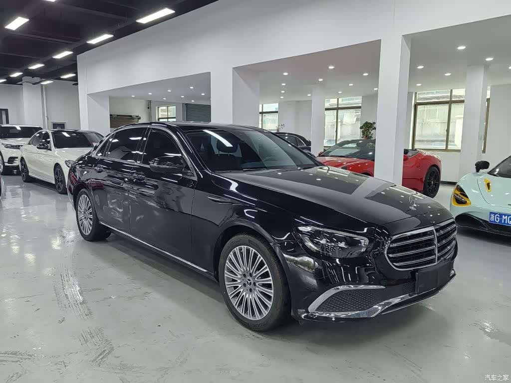 Mercedes-Benz E-Class, 2022 3