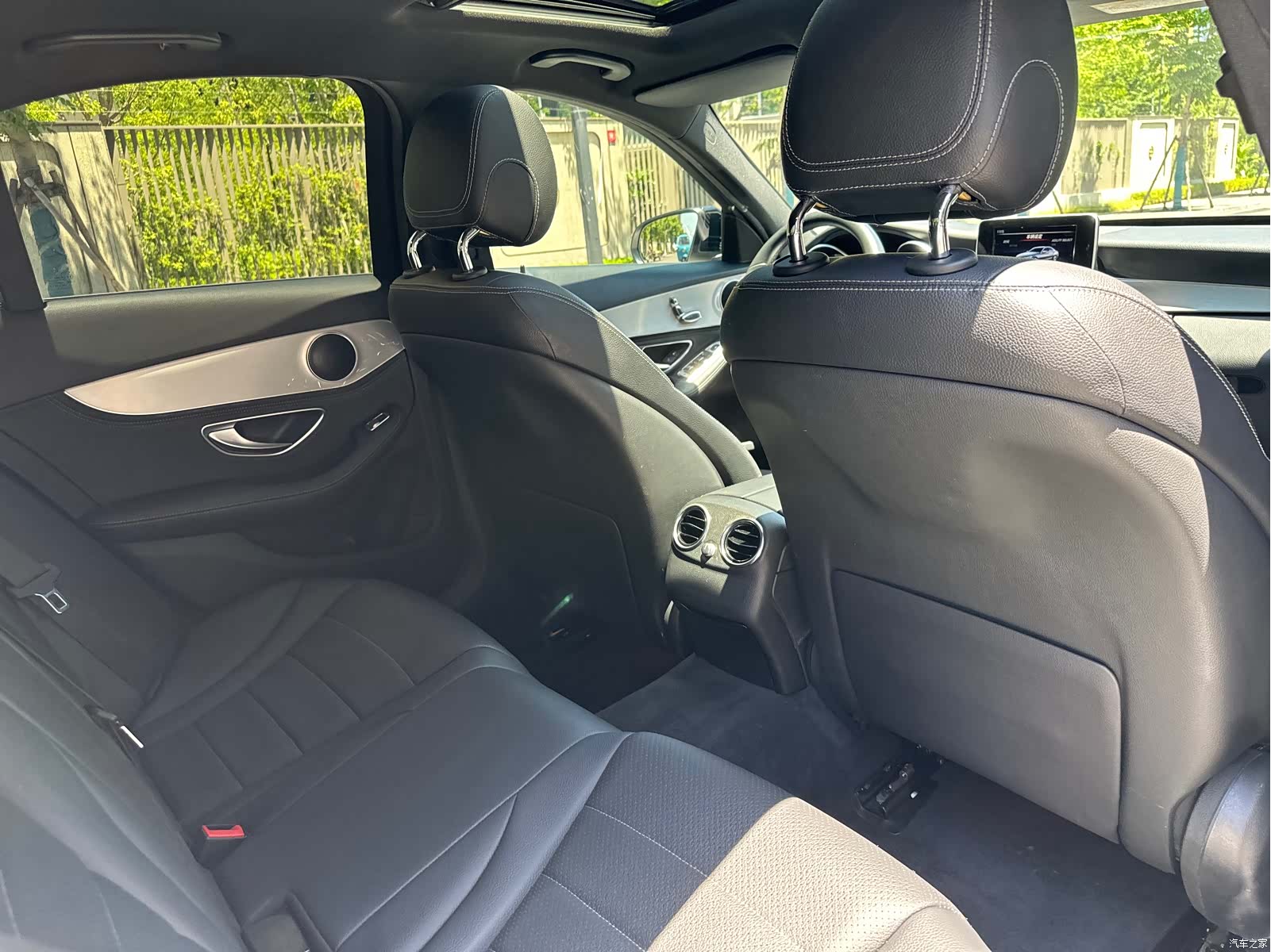 Mercedes-Benz C-Class, 2015 19
