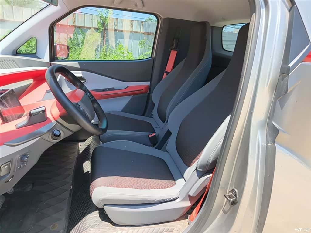 Wuling E200, 2019 15