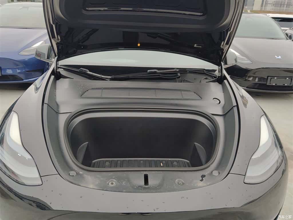 Tesla Model Y, 2023 20