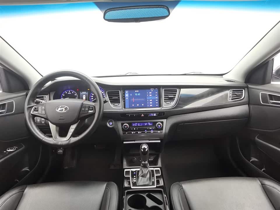 Hyundai Name picture