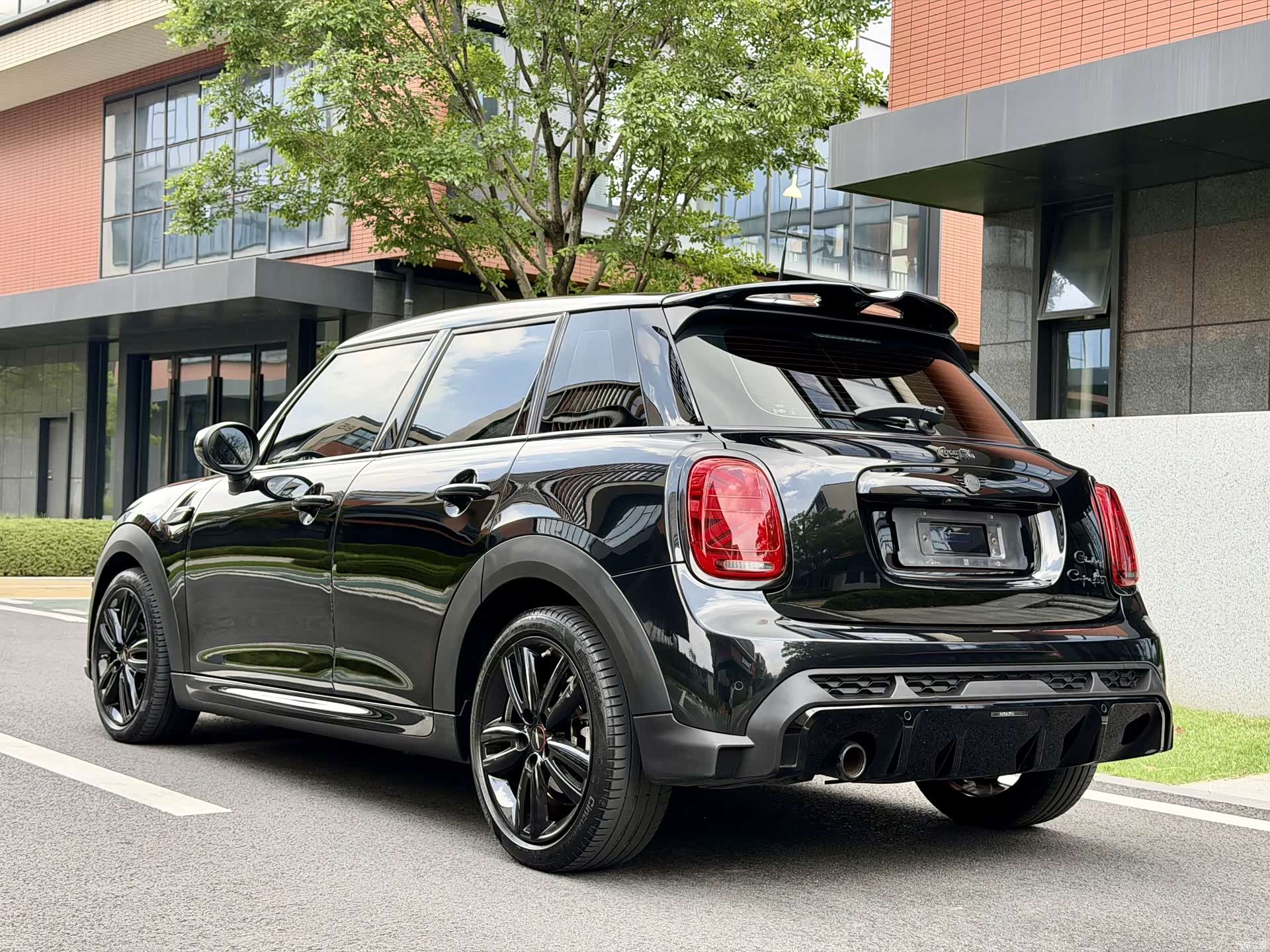 Mini Cooper, 2023 3