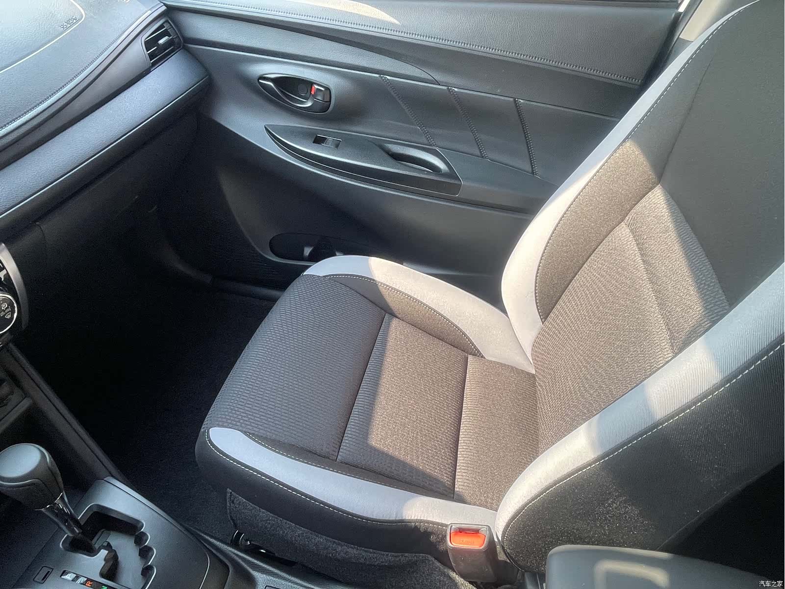 Toyota YARiS L, 2022 12