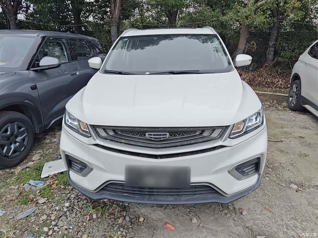 Geely Coolray, 2021 3