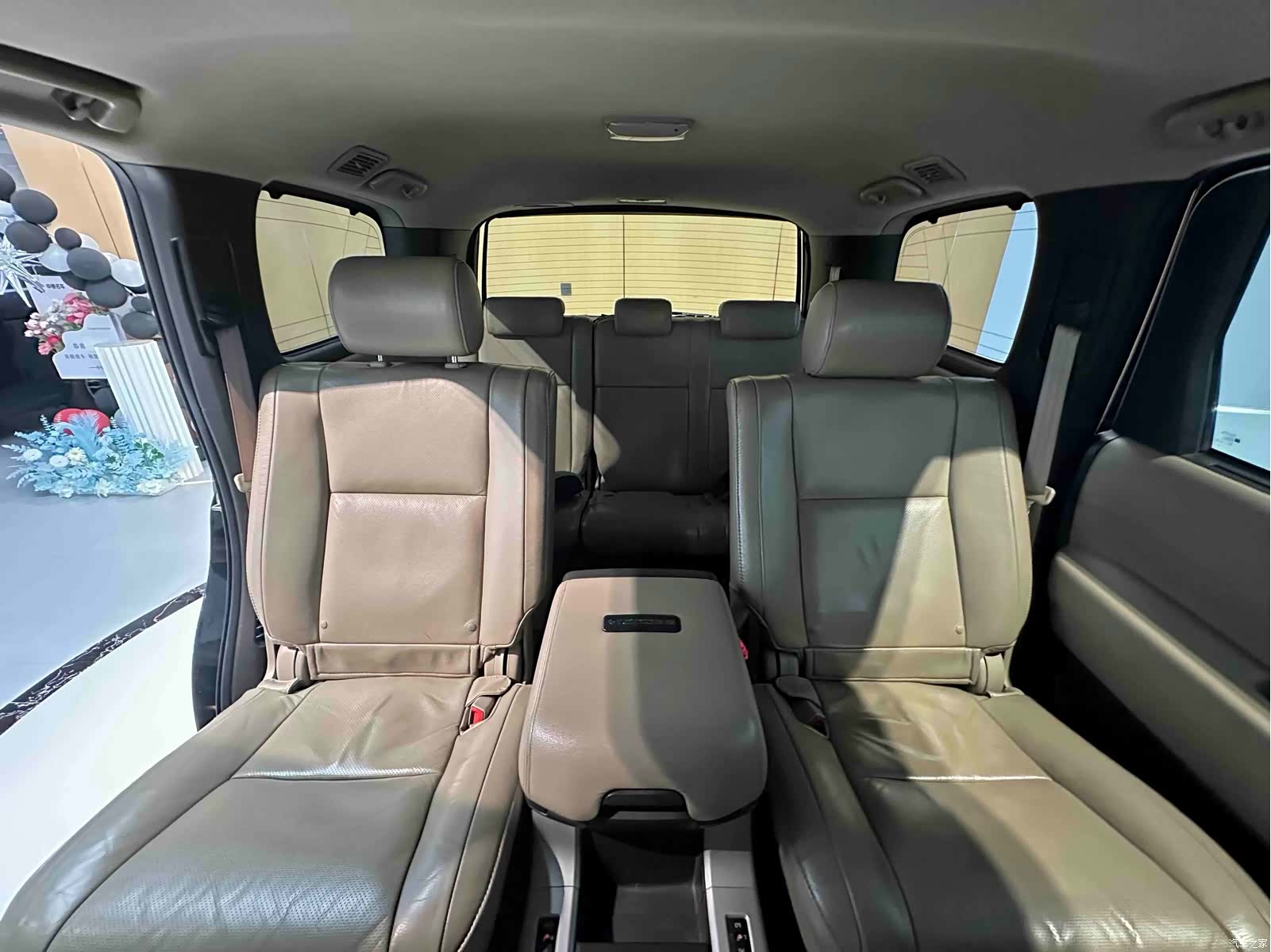 Toyota Sequoia, 2009 13
