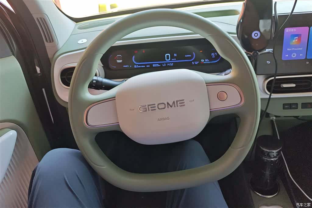 Geely Panda, 2025 15