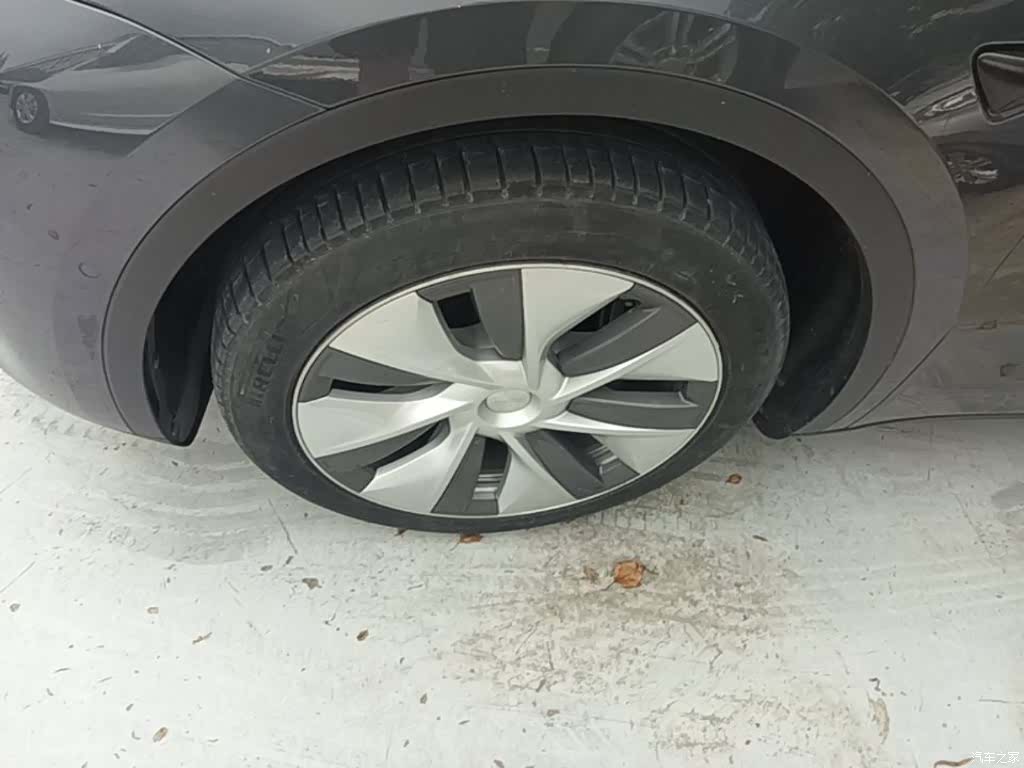 Tesla Model Y, 2022 23