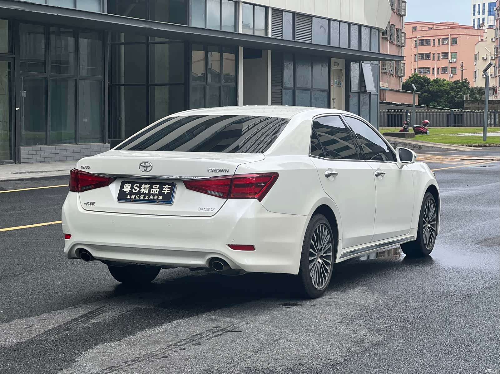 Toyota Crown, 2019 4
