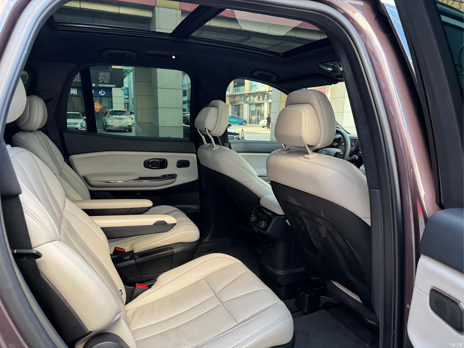 NIO ES8, 2021 9
