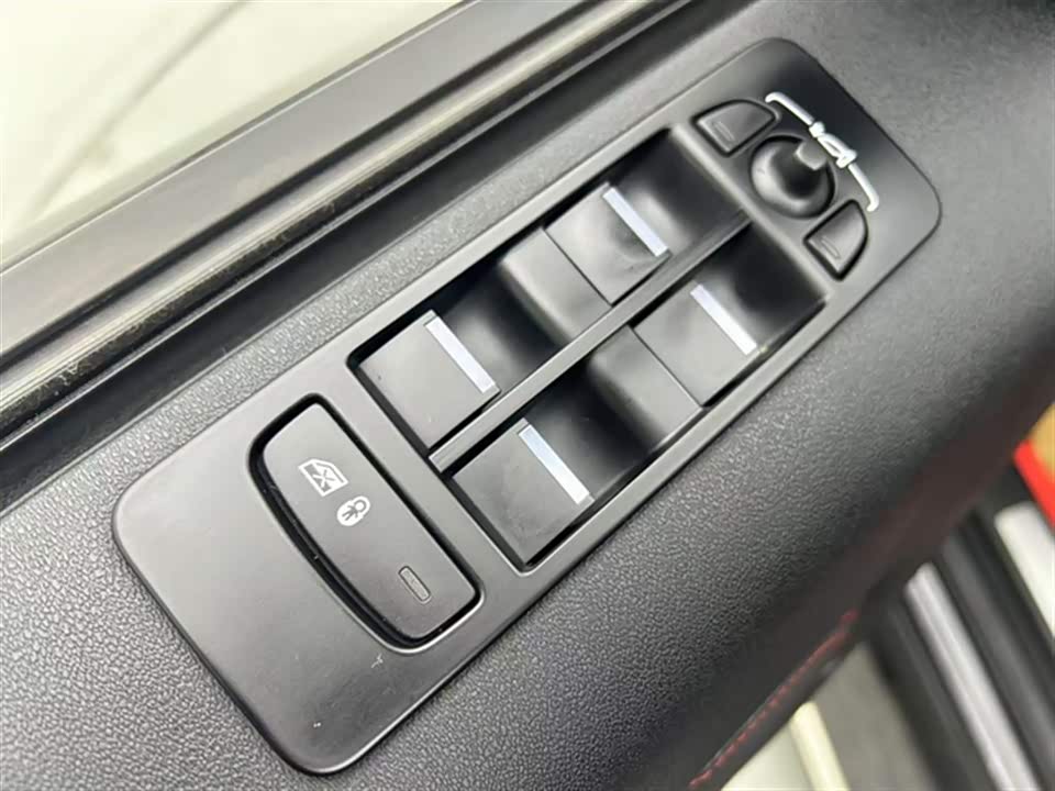 Land Rover Discover sports