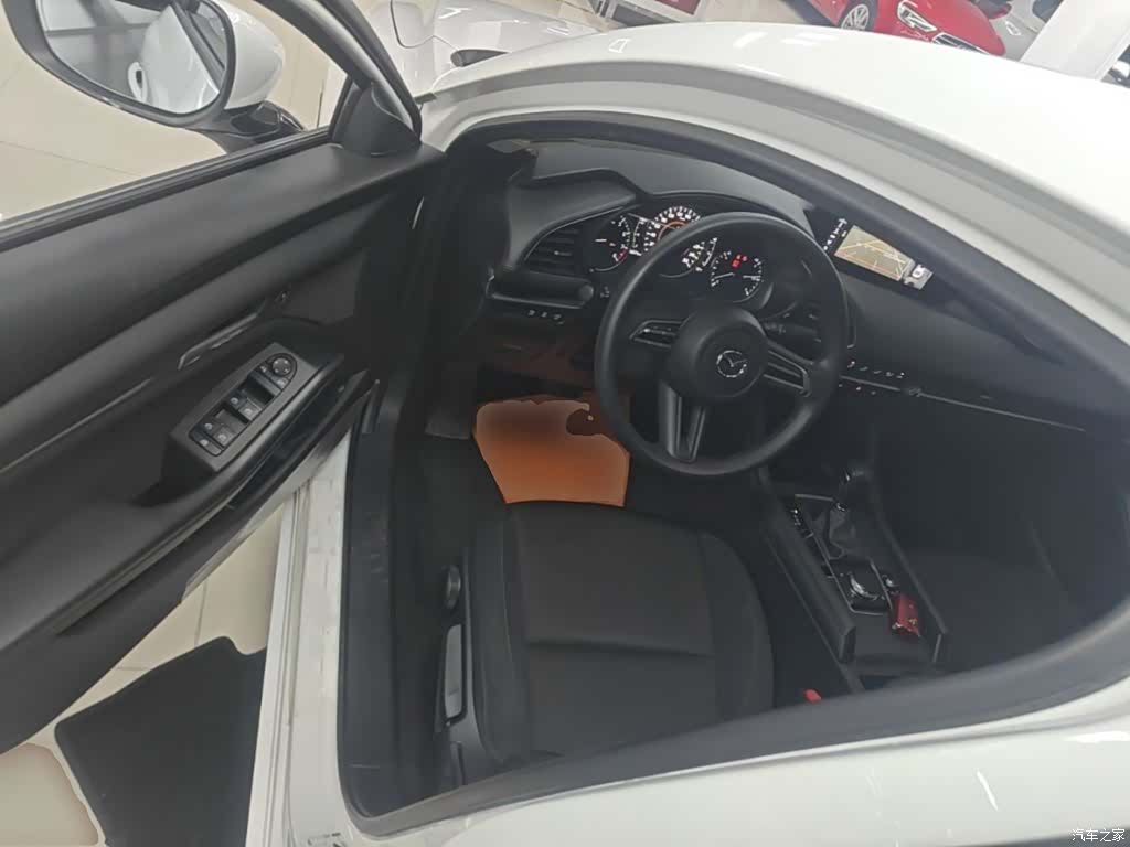 Mazda Mazda3, 2020 16