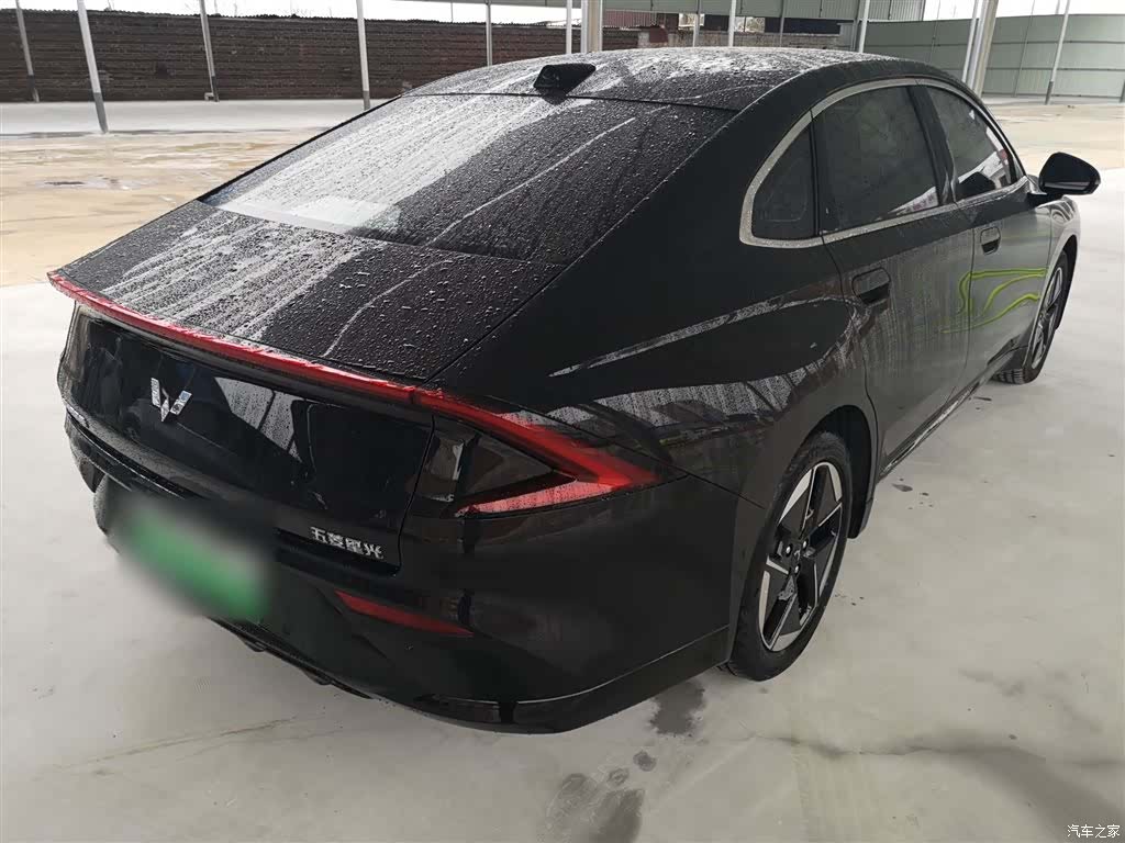 Wuling Starlight, 2025 все фото
