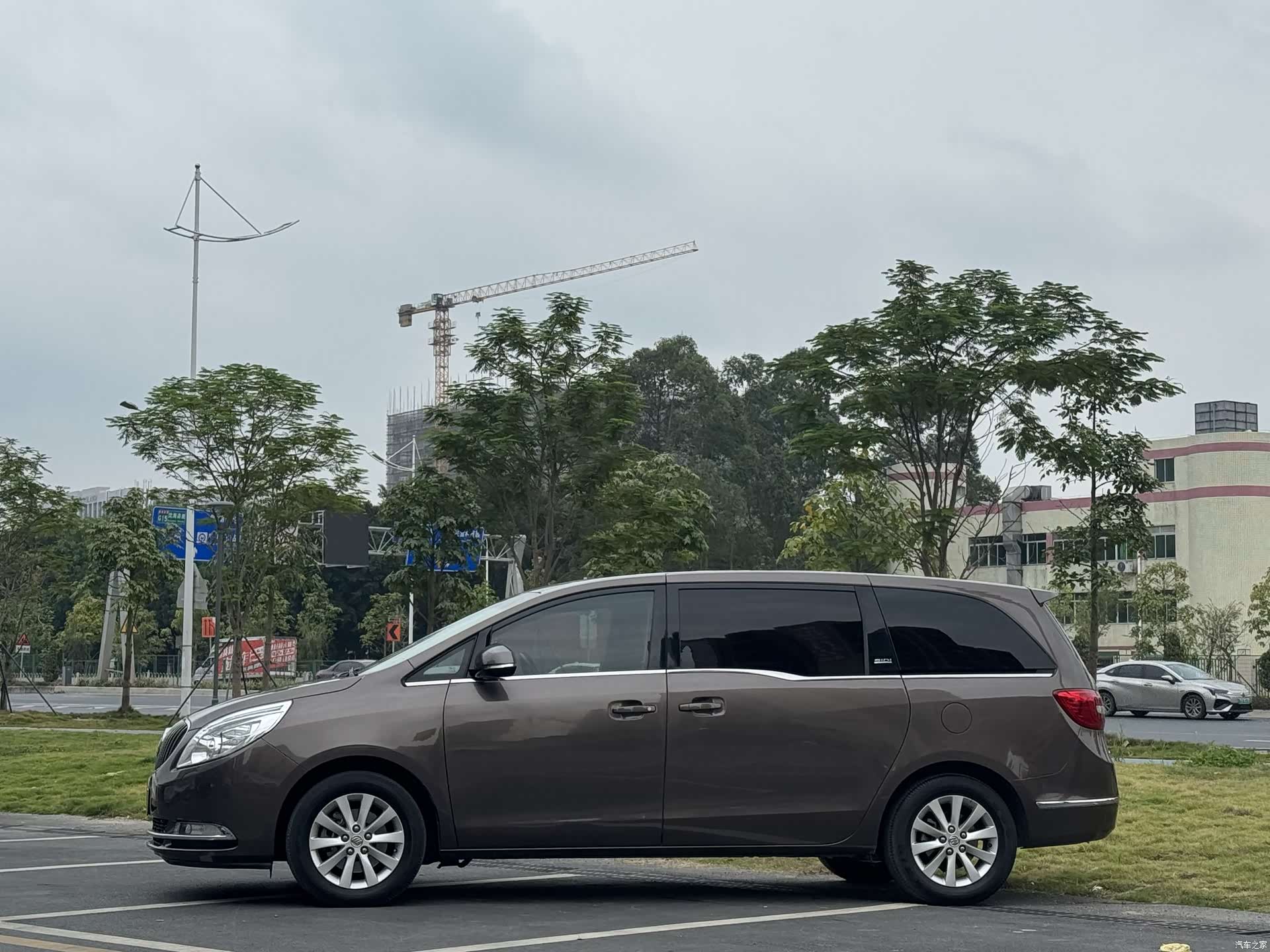 Buick GL8, 2015 8