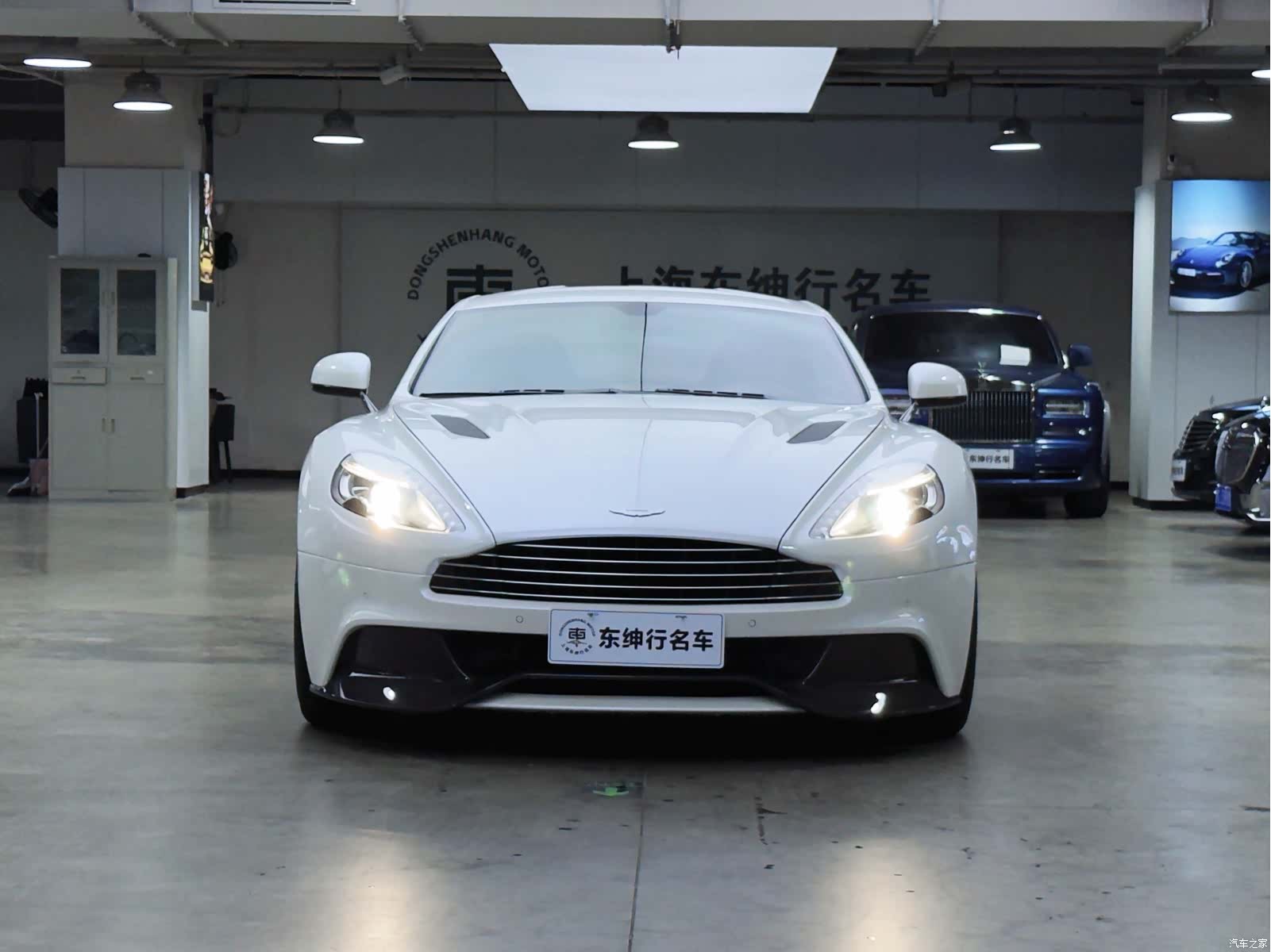 Aston Martin Vanquish, 2016 2