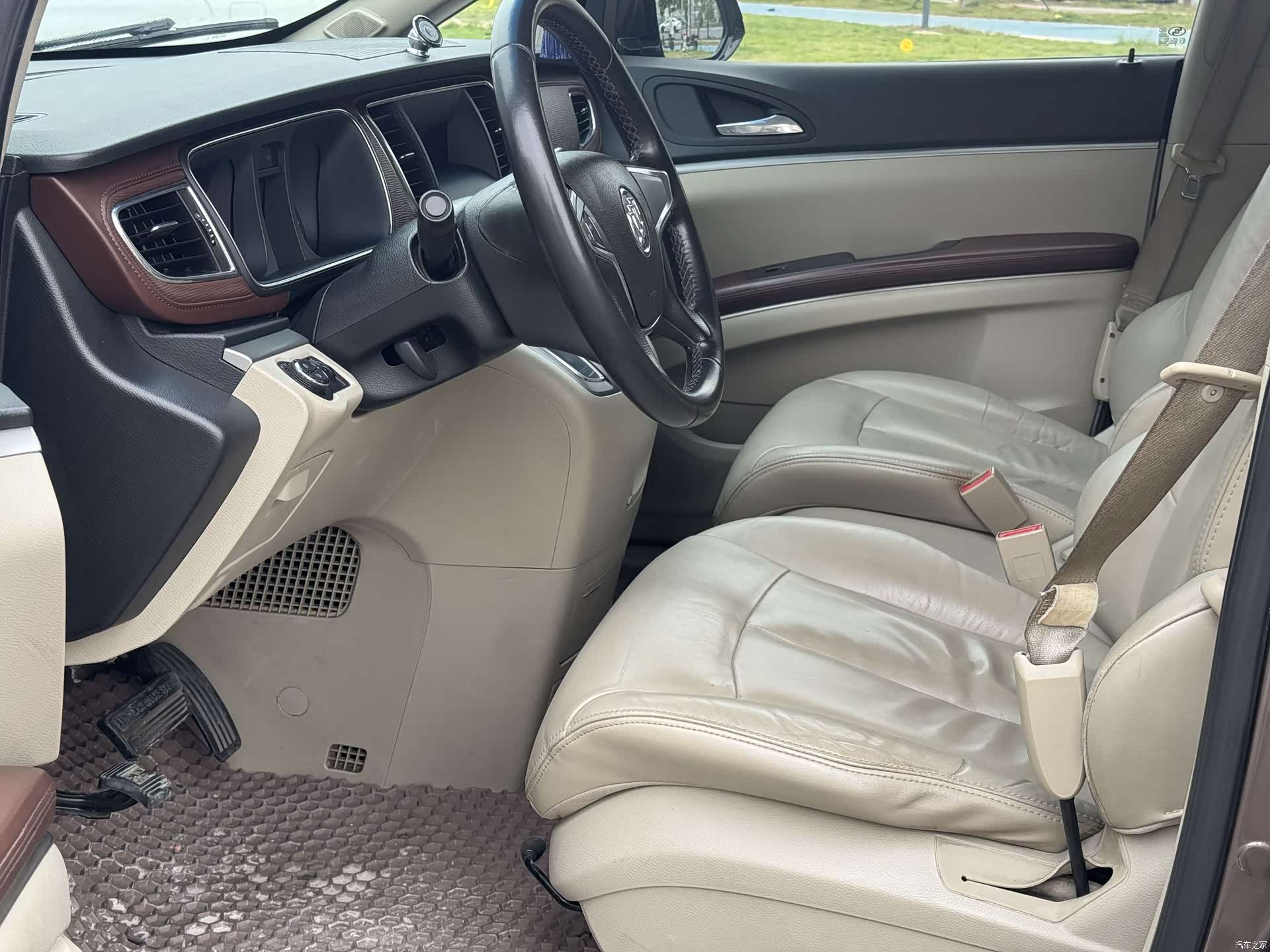 Buick GL8, 2015 15