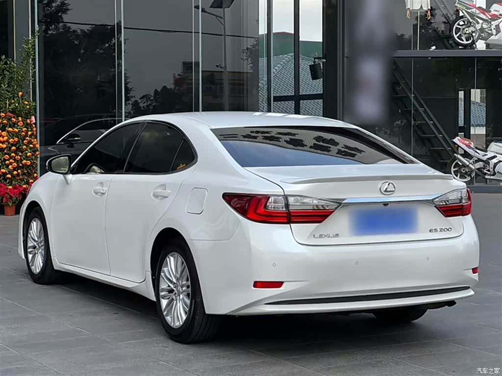 Lexus ES, 2016 7
