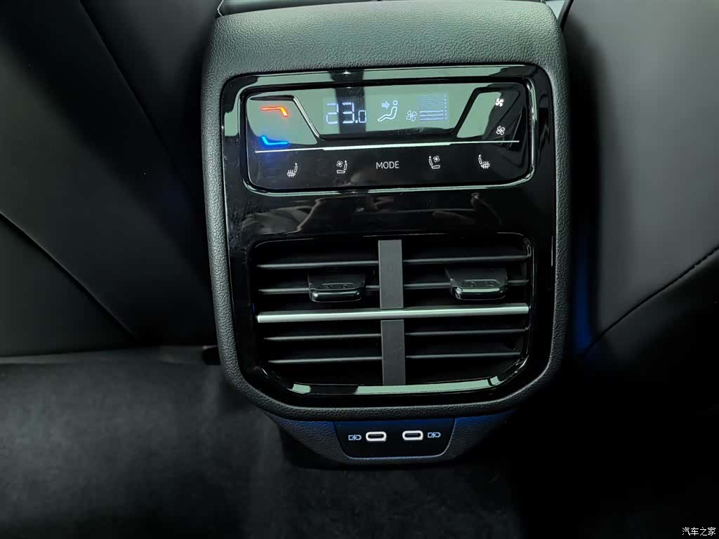 Volkswagen Passat, 2024 12