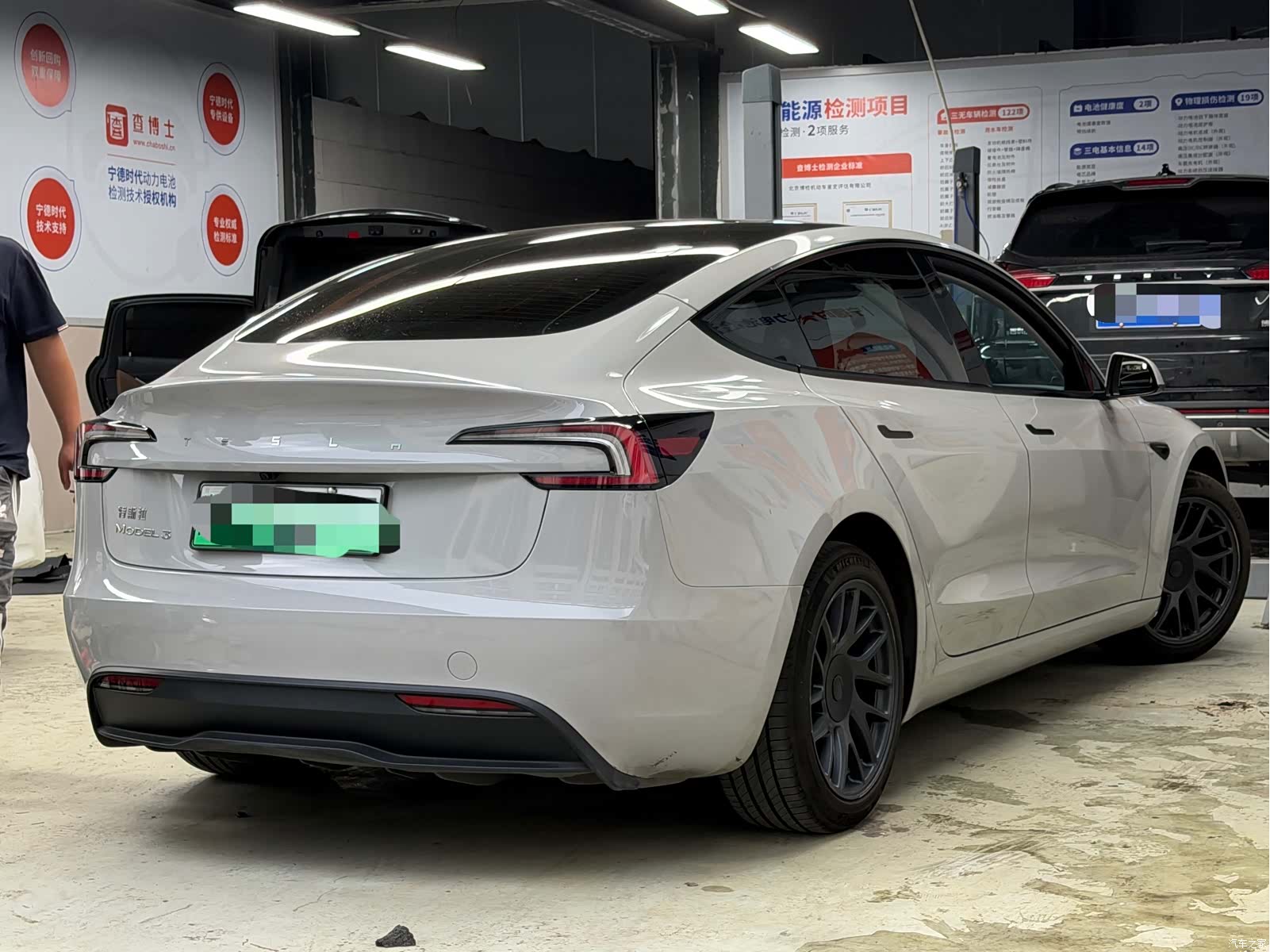 Tesla Model 3, 2024 13